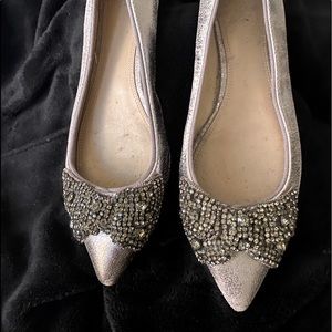 Tory Butch size 9 regular silver with bows I wore them twice very comfortable